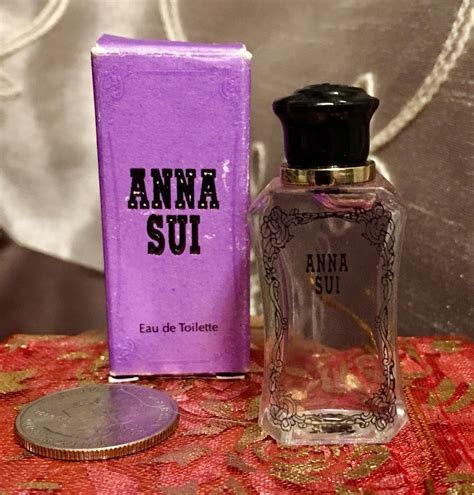 anna sui original perfume.